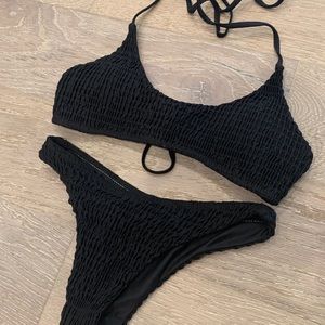 Black textured bikini